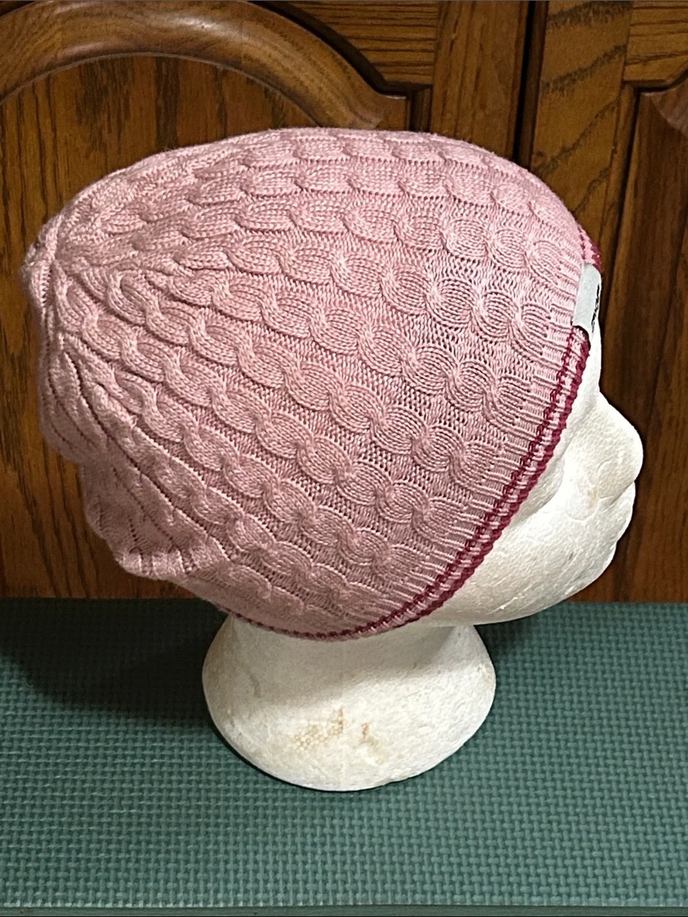 Spyder Light Pink Cable Knit Beanie with Dark Pink Trim NWOT One Size